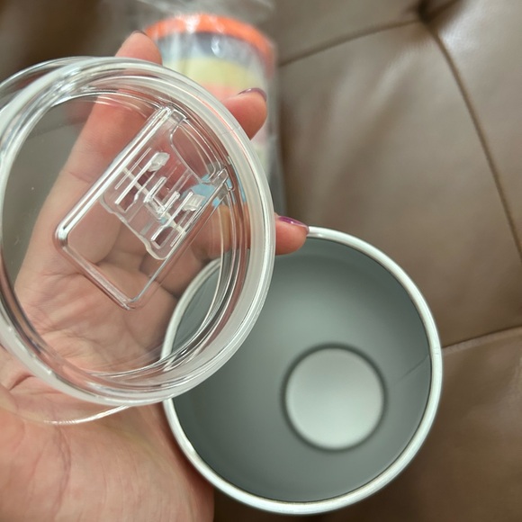 Tumbler & plastic cup set - Picture 4 of 8